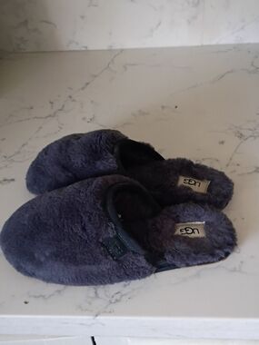 UGG Women Plush Slip-On Slippers